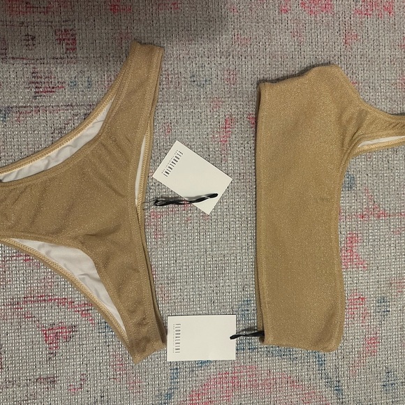 gold bikini - Picture 3 of 7